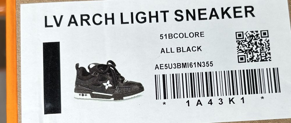 Louis Viutton adidași