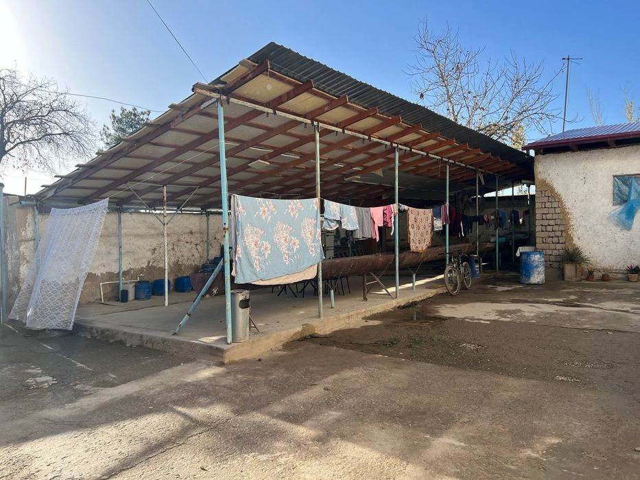 Дачный посёлок, Назарбек.Текстилный Наманган махаллада жойлашган