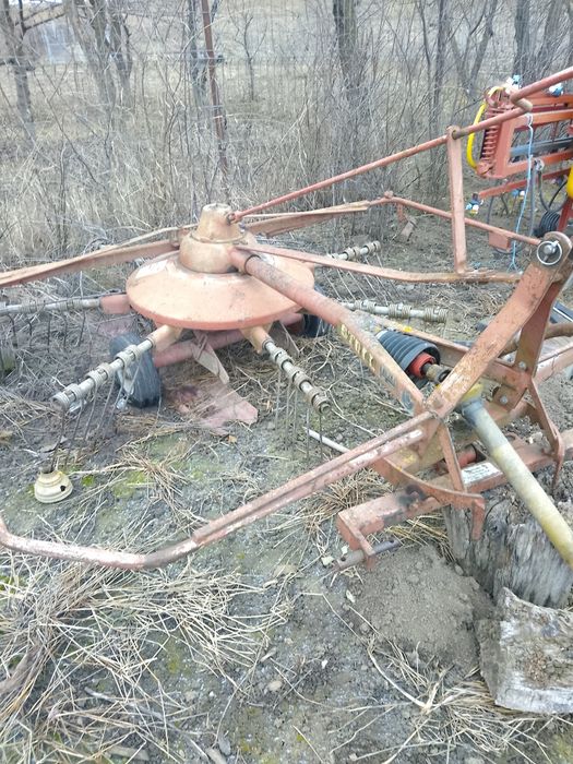 Vând greblatoare stoll sau schimb pe oi