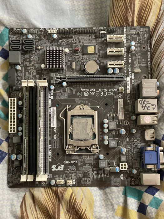 Full komplekt 2x protsessor i3-4330 + plata+ kuller+ naushnik