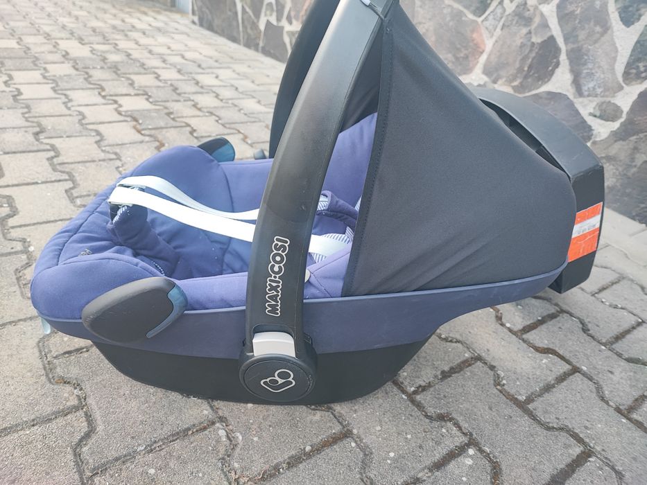 Scoica maxi cosi maxicosi pebble cu baza easybase 2 nu britax cybex sc