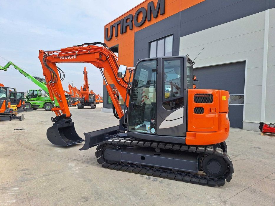Inchiriere excavatoare senilate 6-10TO HITACHI