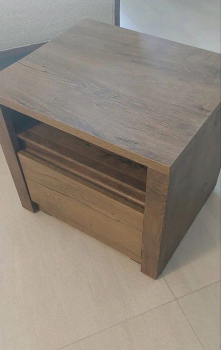 Нощни шкафчета Vennde