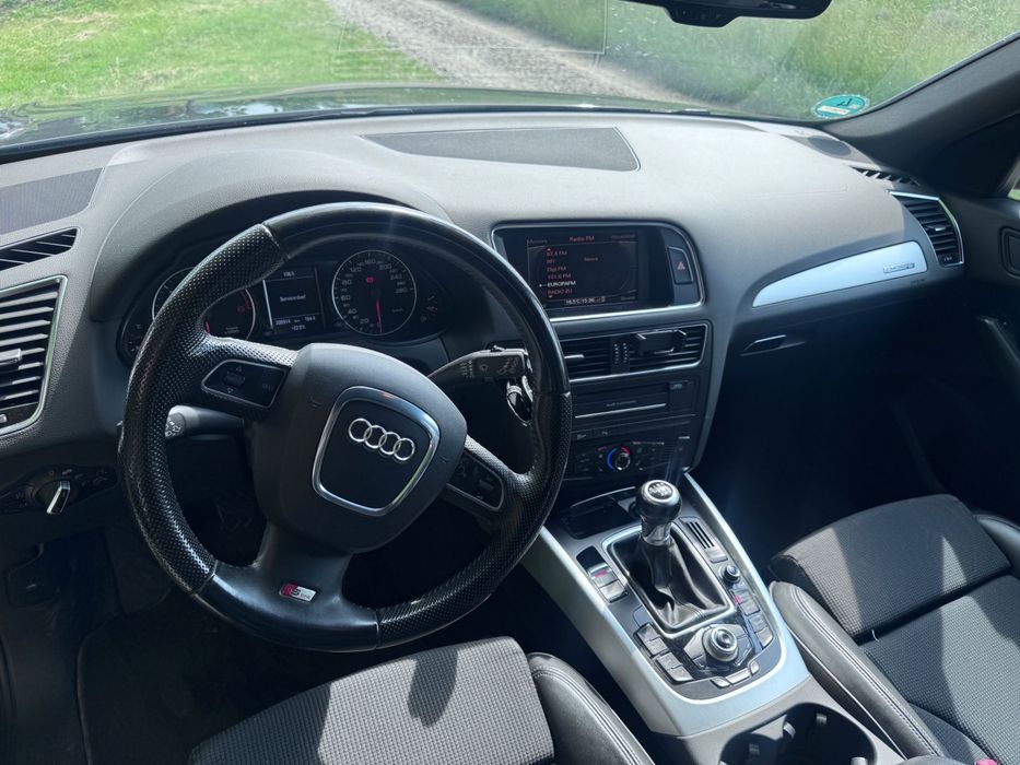 Audi Q5 2.0 TDI – 2011 – 203.000 km 143 cp pret in eur