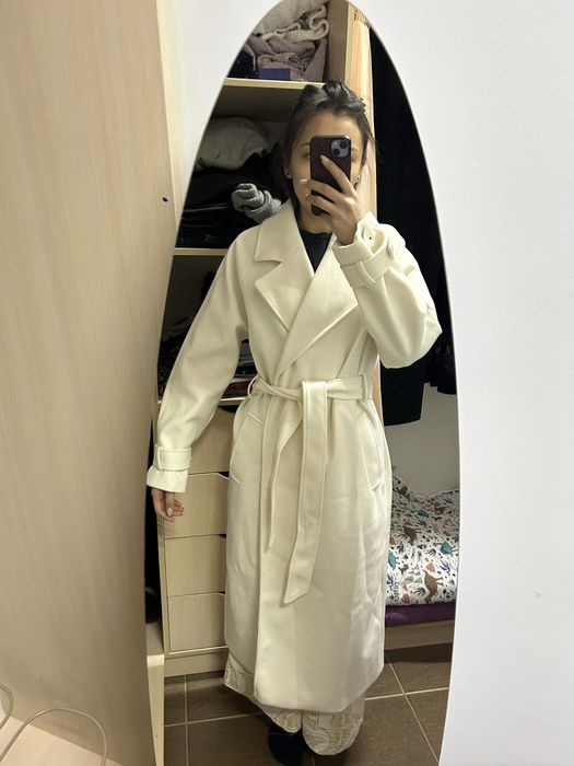 Продам Новое белое пальто