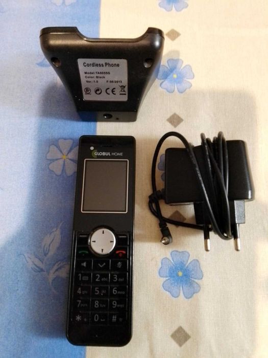 Стар домашен телефон на Глобул