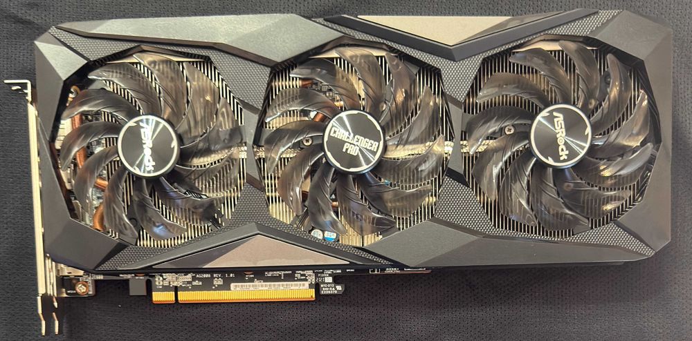 ТОП състояние Видео карта ASRock RX 6600 XT Challenger Pro 8GB OC GDDR6