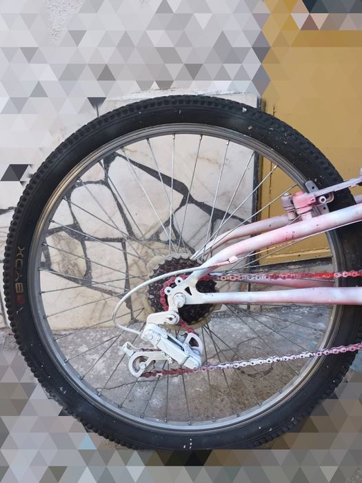 Колело 24 цола метални педали