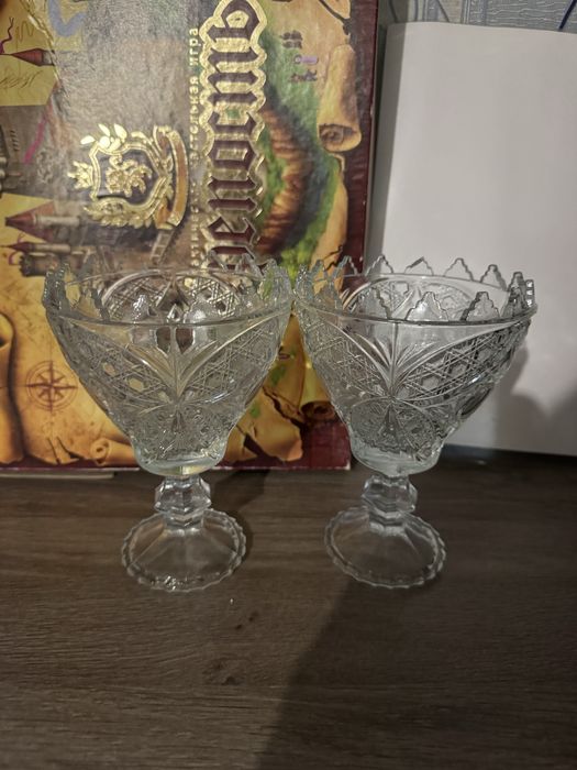 Продам стеклянные вазы