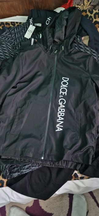 Jachete diferite modele si marimi