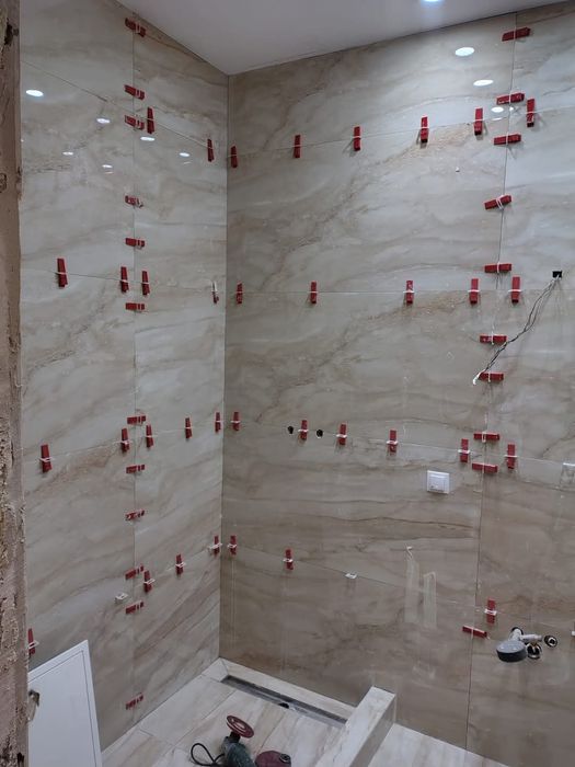 Construcții,renovări,finisări