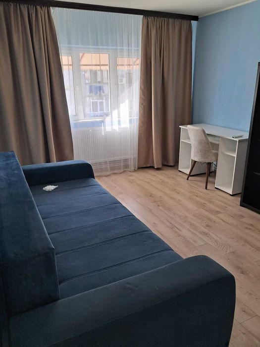 Închiriez apartament