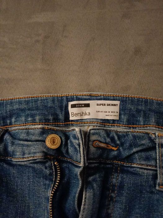 Blugi baieti Bershka + Zara mar.44 EUR