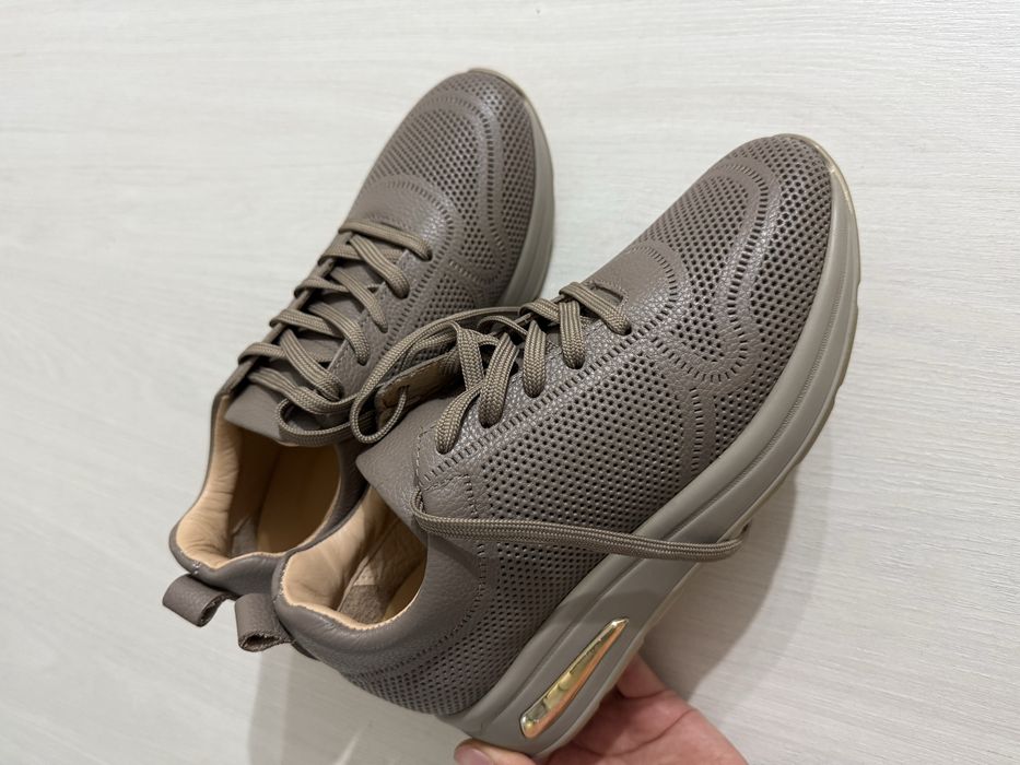 Ботинки крассовки женские