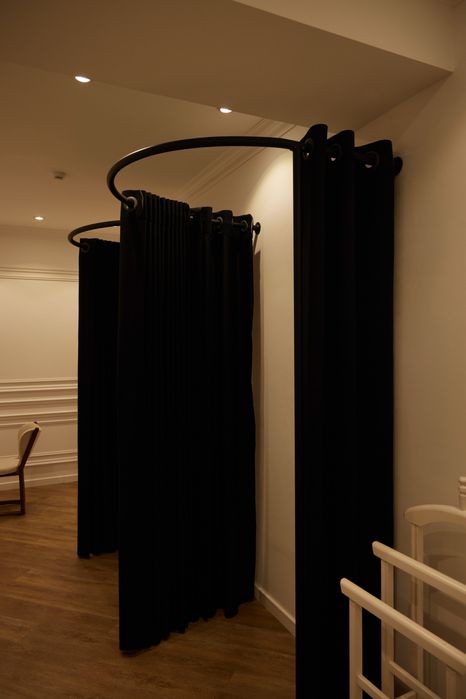 Продаем гримерную штора и каркас цена за 1 шт в сборе