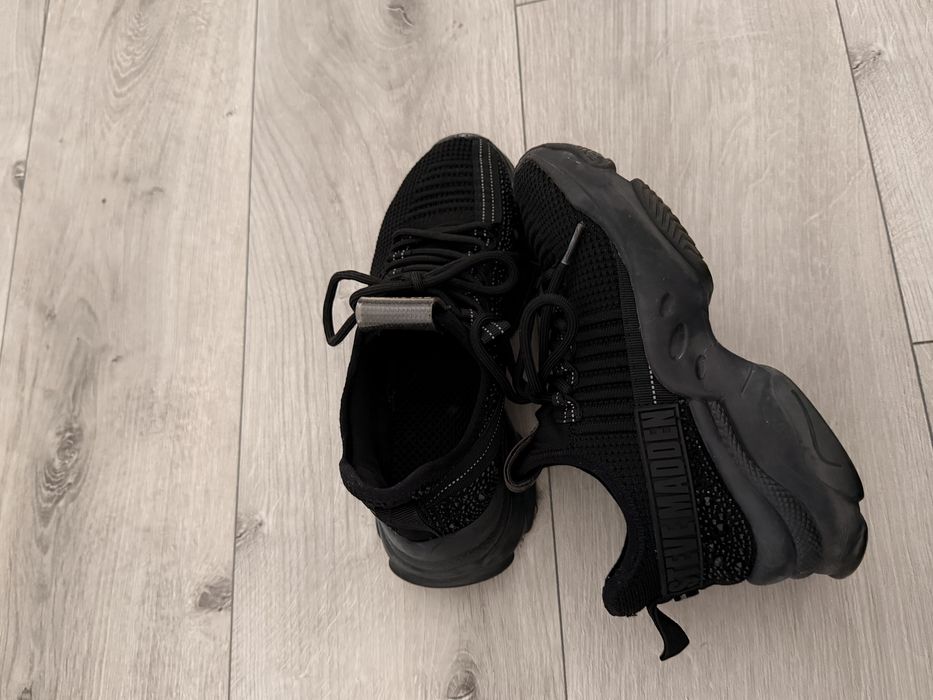 Adidasi steve madden dama