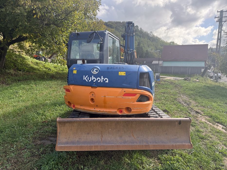 Excavator pe senile Kubota KX080