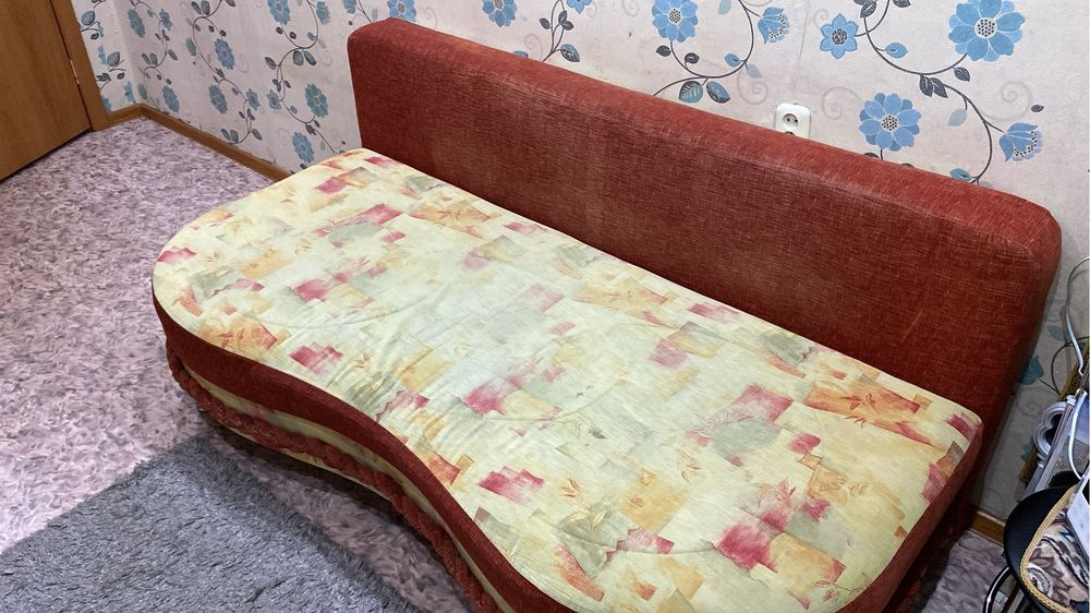 Продаю удобный диван-софа