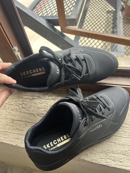 SKECHERS Обувки UNO черни