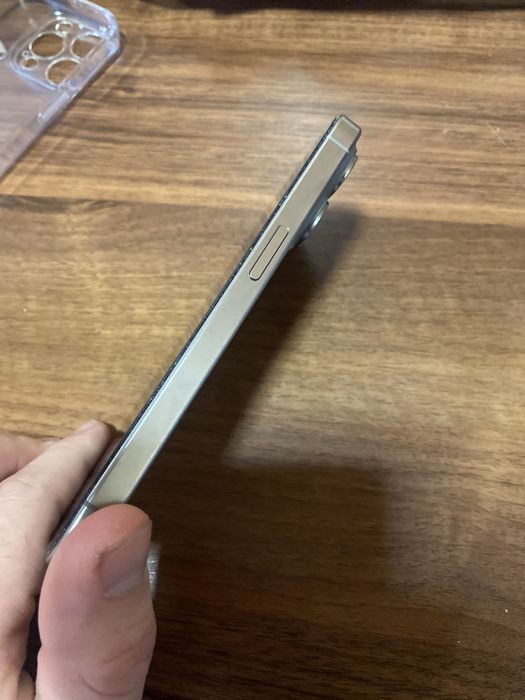 Телефон айфон 15 про