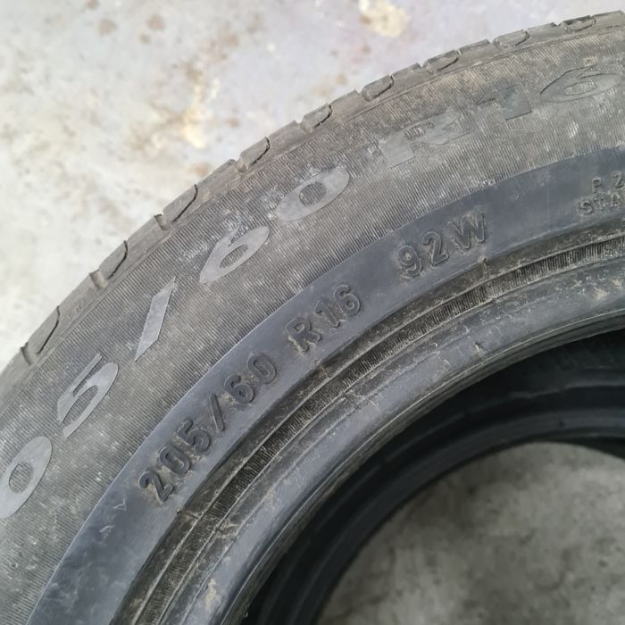 2x 205/60/16 VARA PIRELLI PROFIL 6MM Stare impecabila