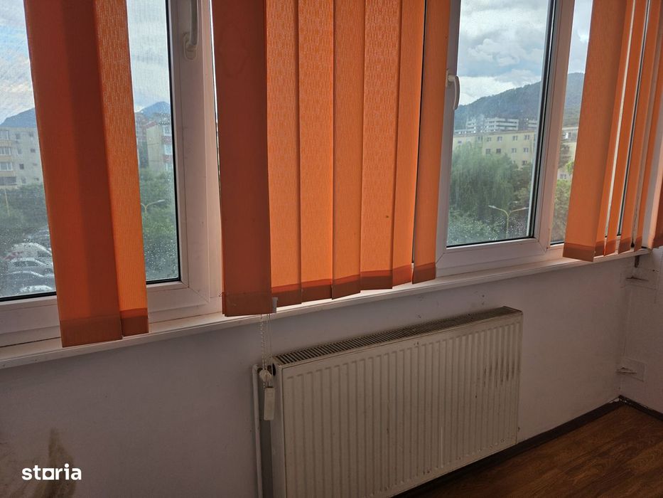 Apartament 3 camere, balcon, beci ,parcare, Brașov  zona Astra