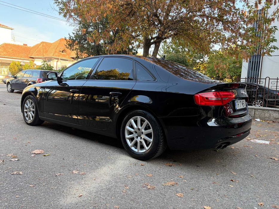 AUDI A4 2012 — imagine 2