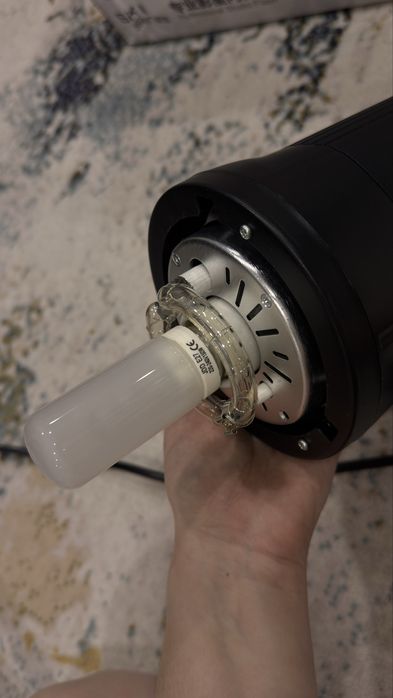 Продам импусный свет Godox SK400II