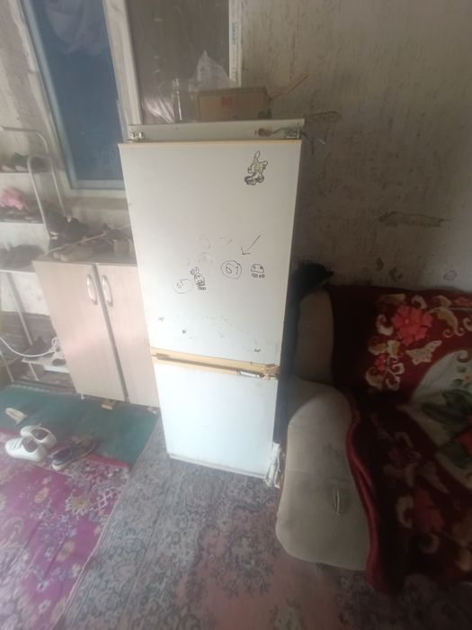 Холодильник lg продам
