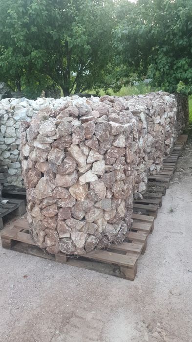 Pietris ornamental marmura piatra rotunjita decorativa gradina alba