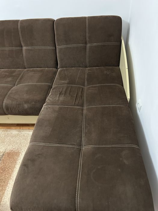 Ъглов диван с функция сън в кафяво и бежово, ракла