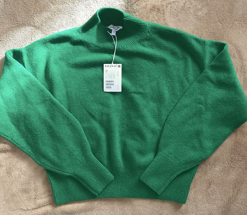 Дамски нови пуловери