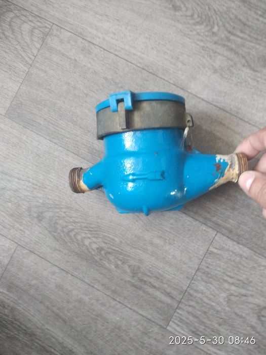 Продам рабочий водяной счётчик .