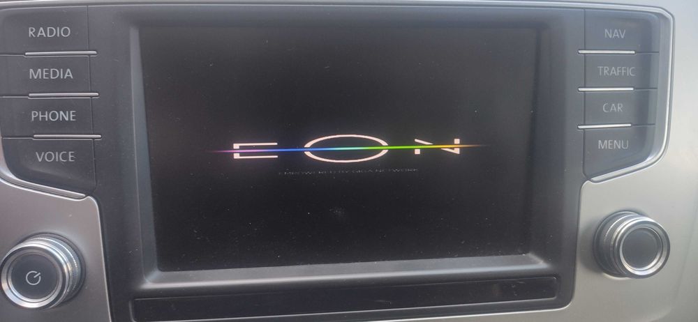 Оригинална Медия VW Passat,Golf,Touaran + тел Sony за видео в движение