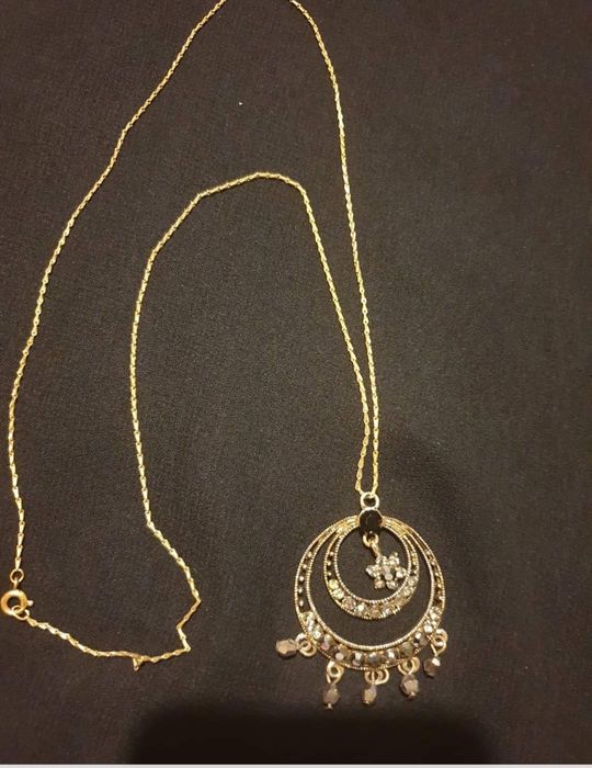 Елегантен ,ретро медальон