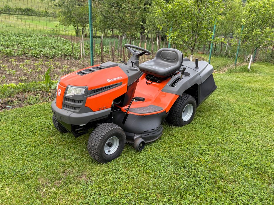 Tractoras Tuns Iarba/Gazon *Husqvarna*