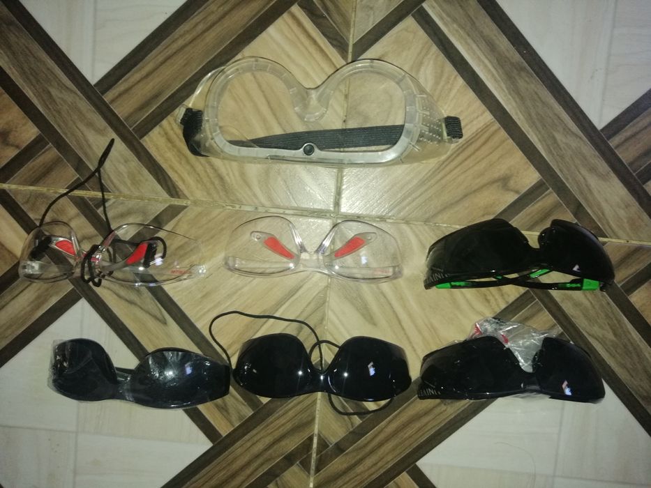 Перчатки ,очки..