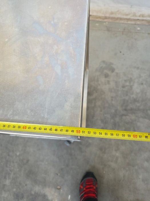 Немска спомагателна масичка от неръждаема стомана с място за чували