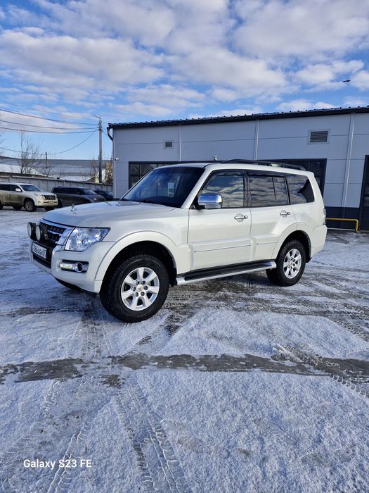 Продам  Митсубиси паджеро 4