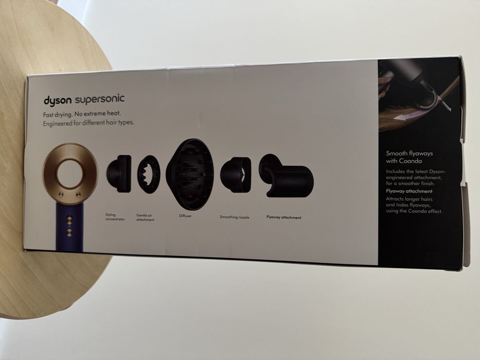 Продам фен Dyson HD08