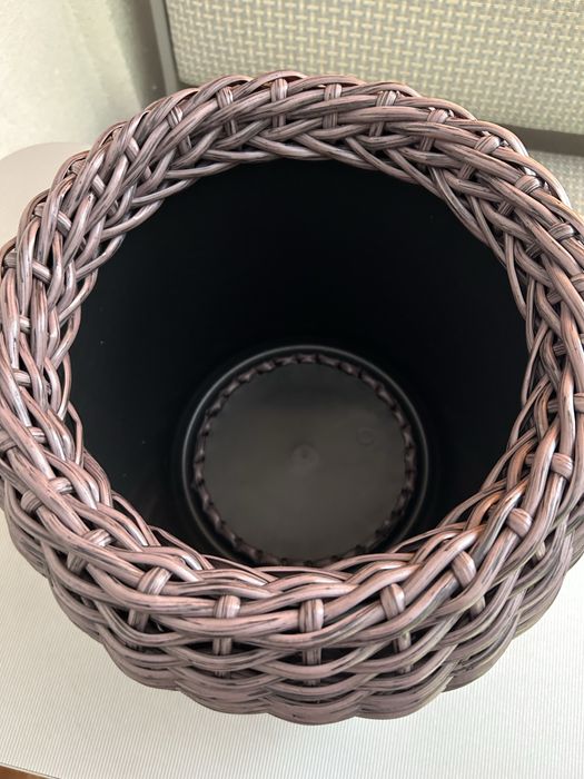Кашпо из ротанга