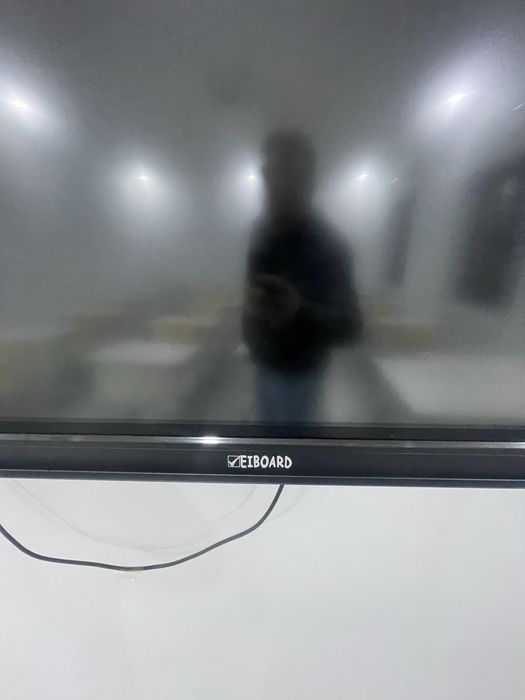 Срочно прадается учебни манитор нови паставили неработали