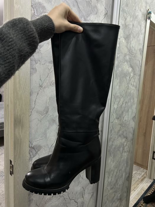Продаю сапоги длинные