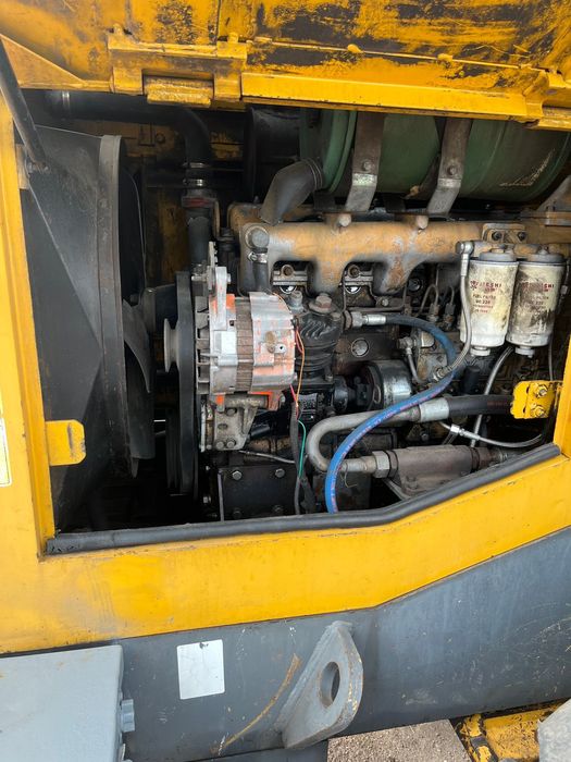 Продам погрузчик 2 куб