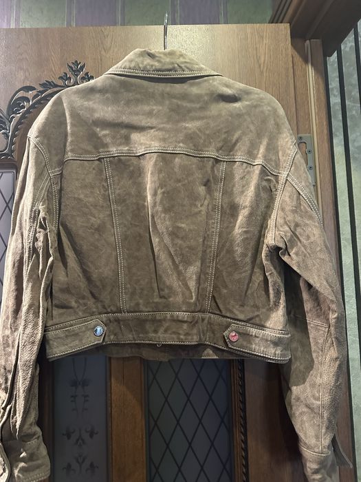 Продам кожанку натуральная замша