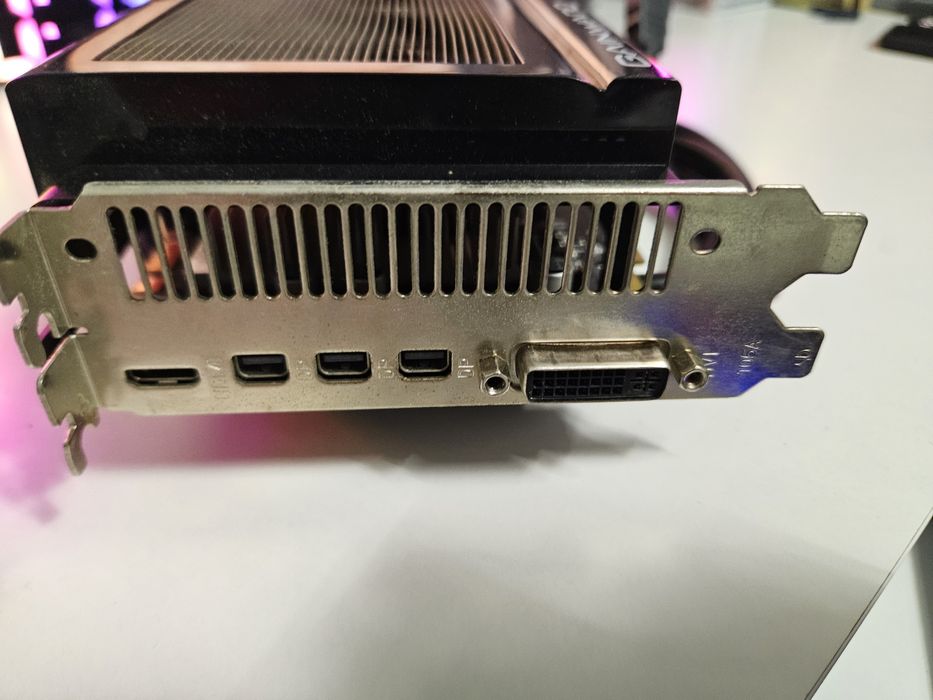 Placa video gaming gtx 970 phantom 4 G ddr 5