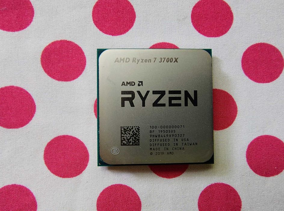 Procesor AMD Ryzen 7 3700X 3.6GHz, socket AM4.