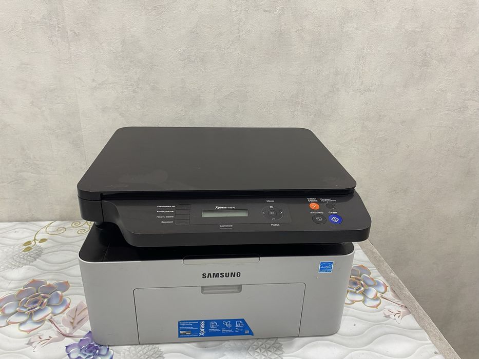 Samsung M2070 Xpress белый