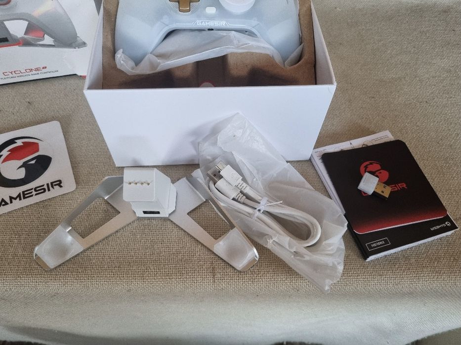 Gamesir CYCLONE Game Controller. Nou.