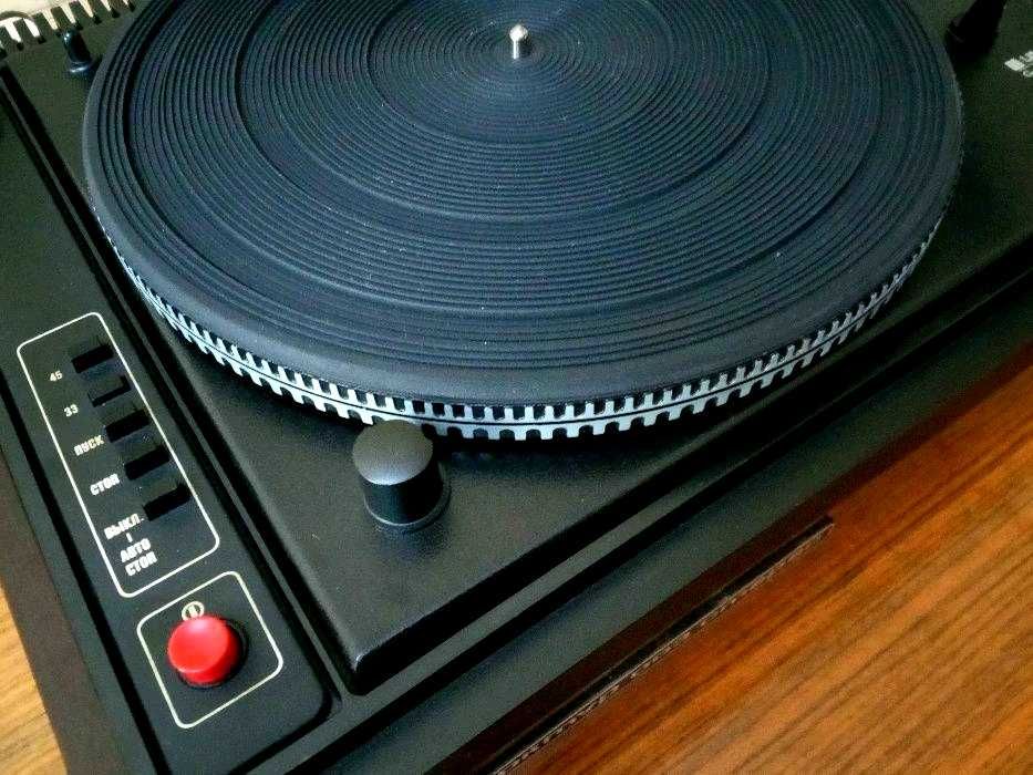 Винилoвый прoигрывaтель «Арткур—003 cтерео» с колонками «25AС — 2»